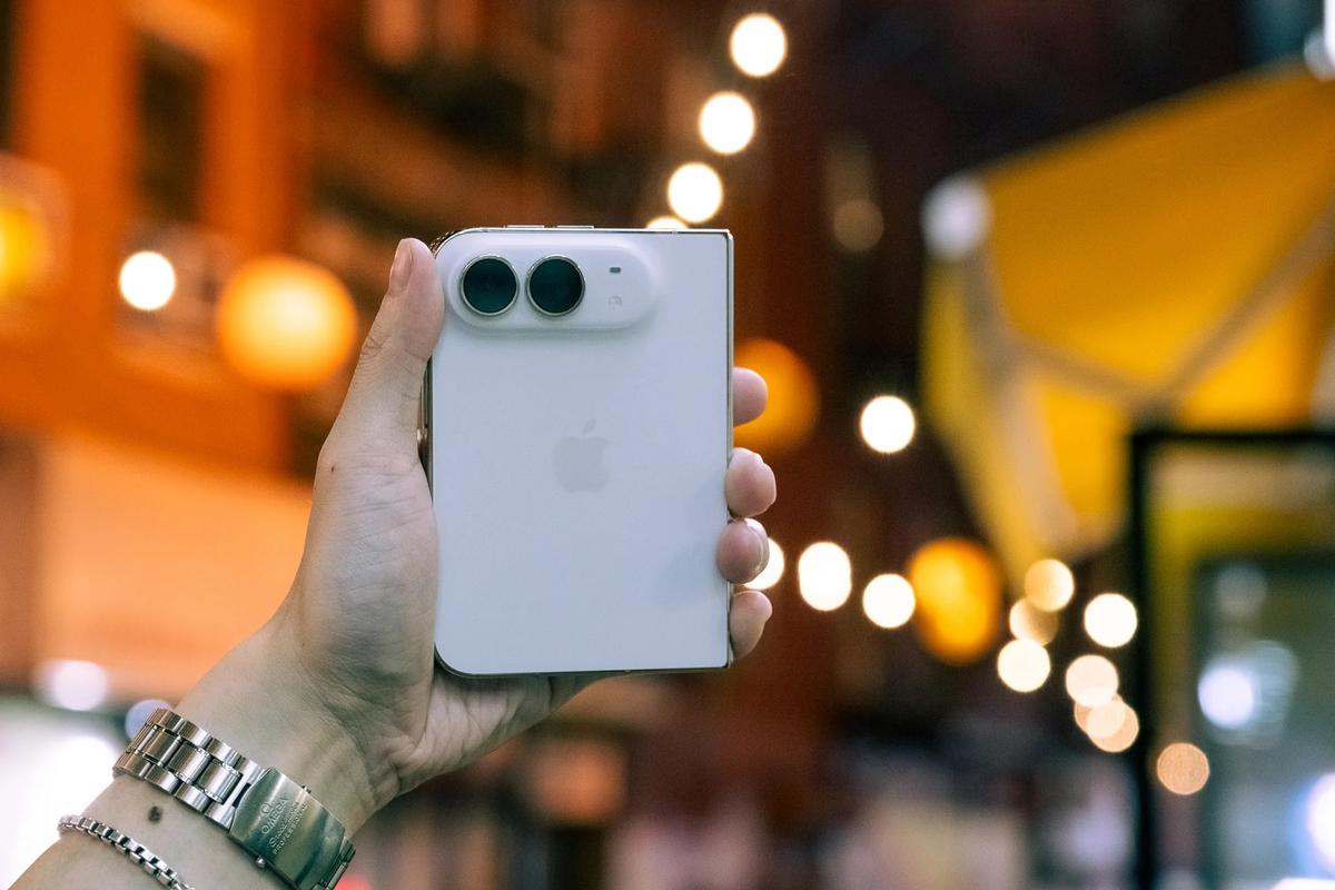 気づいてた？ iPhone Duoには「アイコンタクト」機能がない。カメラの位置が影響？