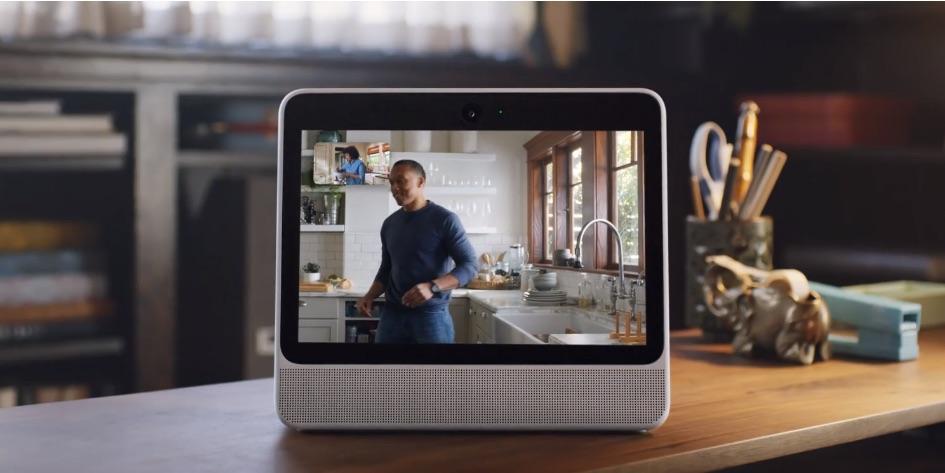 Facebookがついにスマートディスプレイに参入、ビデオ通話機器「Portal