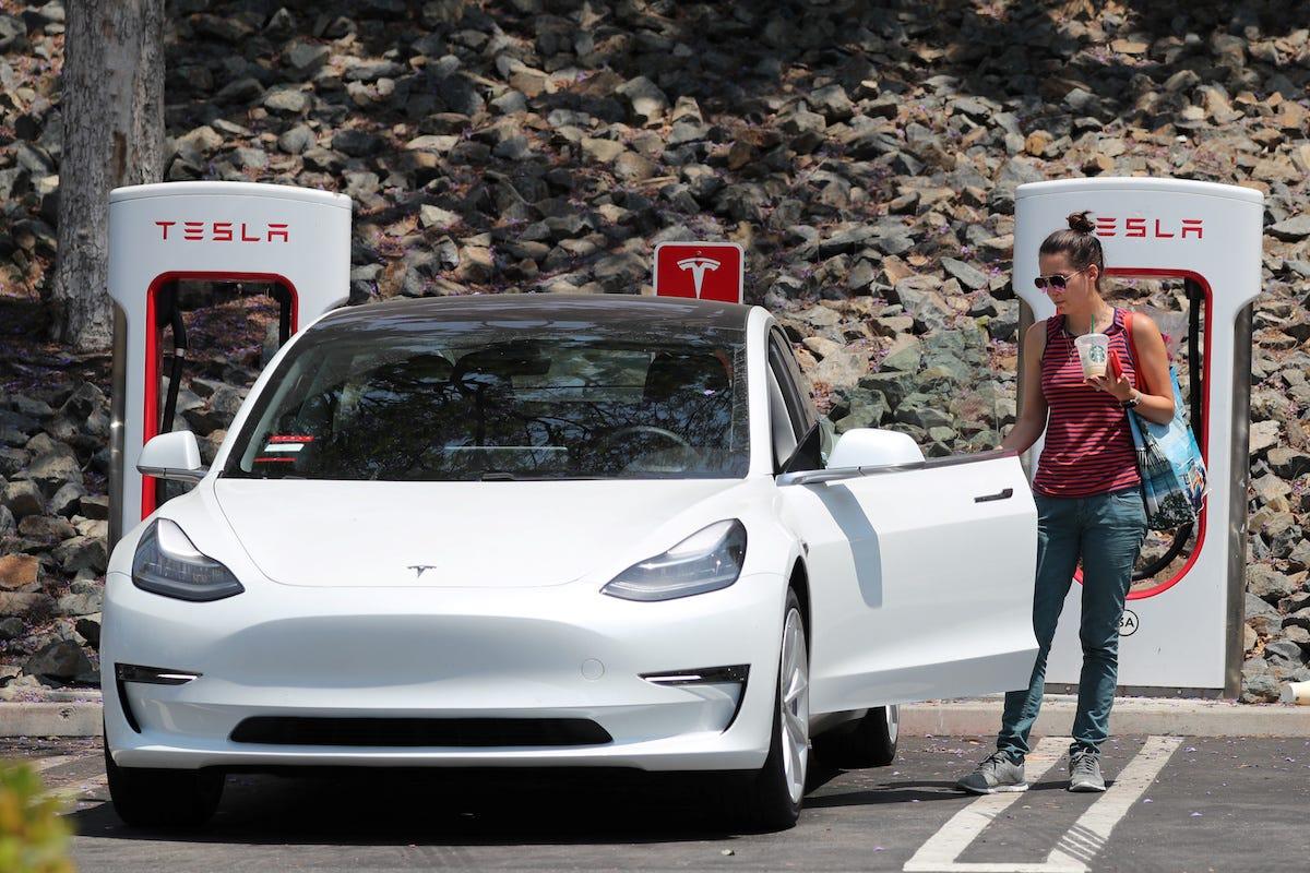 J*L様 Tesla チャージャー テスラ、中国に全長5000kmのスーパーチャージャー・ルート開設