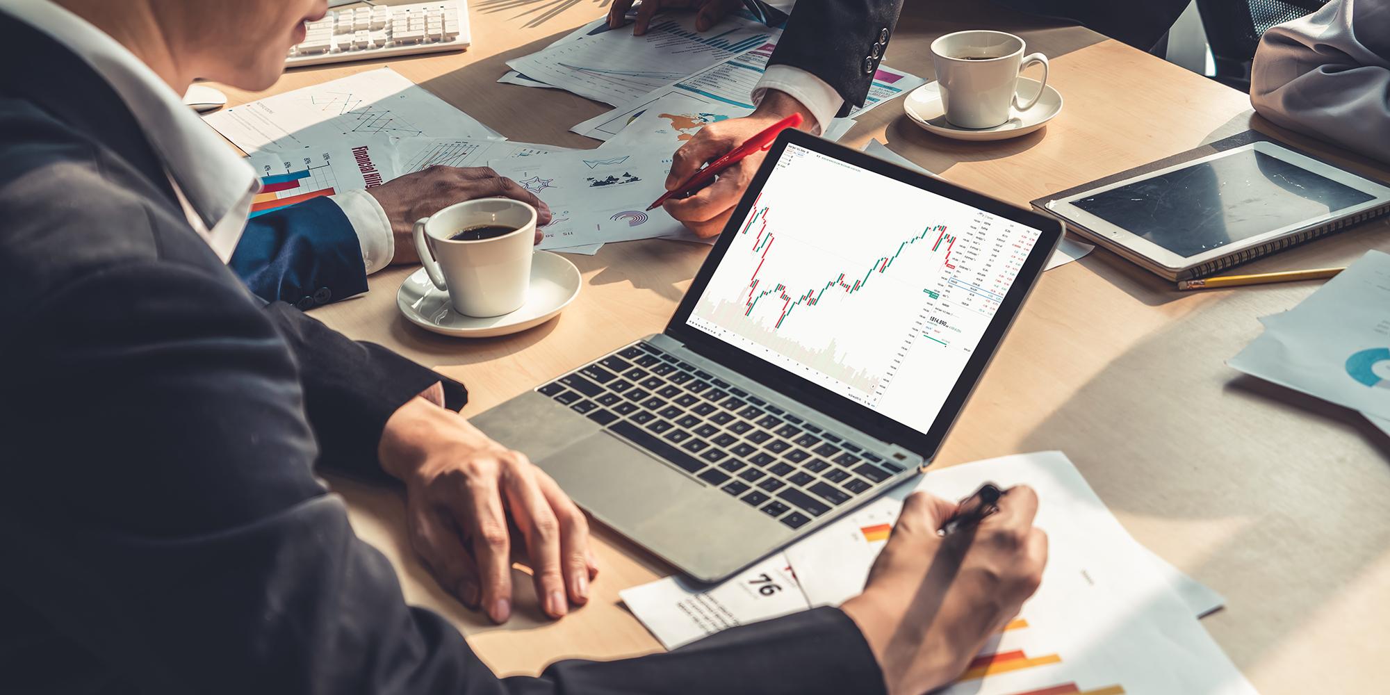 投資と取引、あなたに合うのはどっち？ 株を始めるなら知っておきたい2つの戦略 | Business Insider Japan