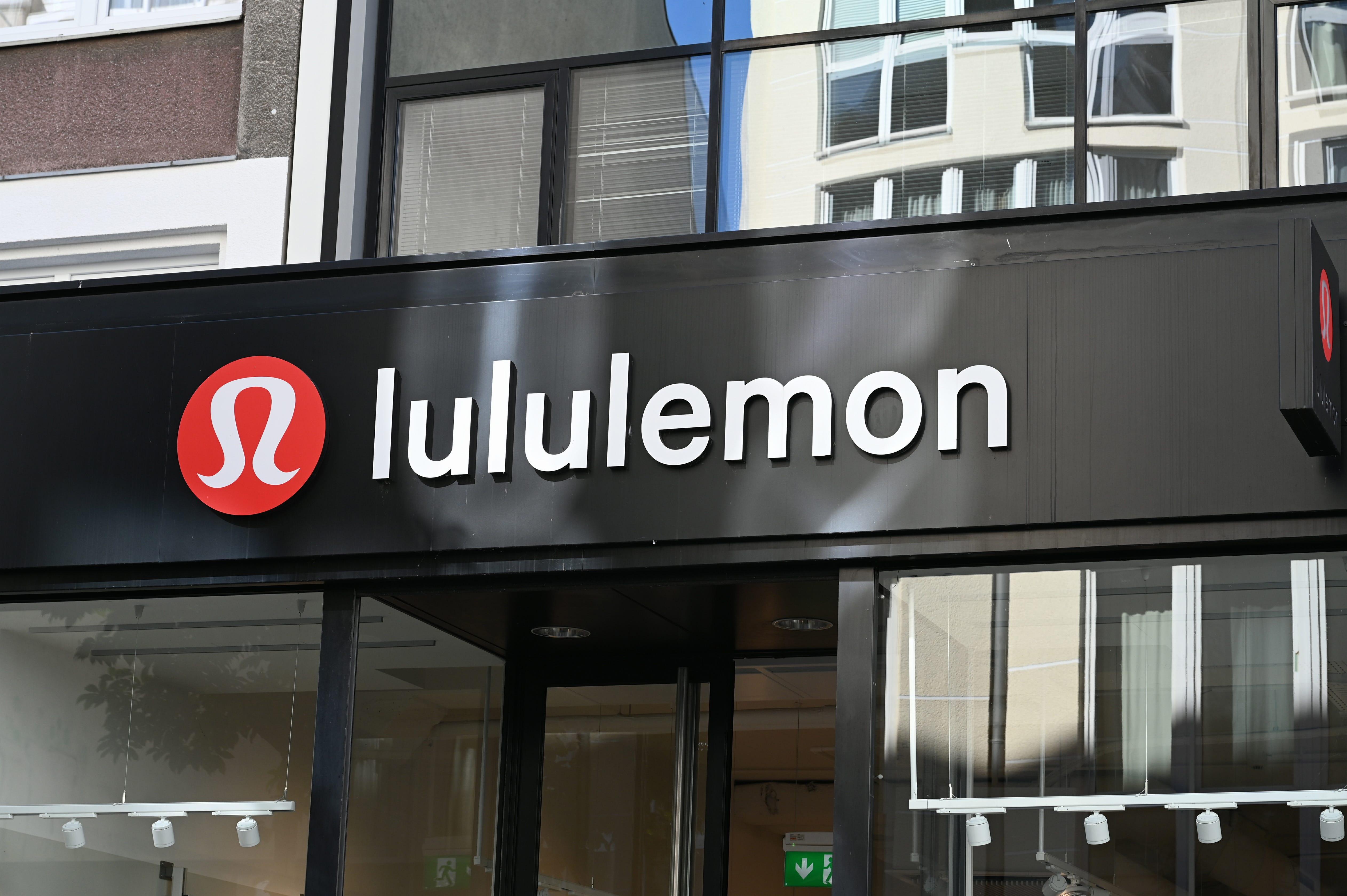 ルルレモン、創業者が同社のDE&Iや起用モデルを猛批判… 会社側は反論