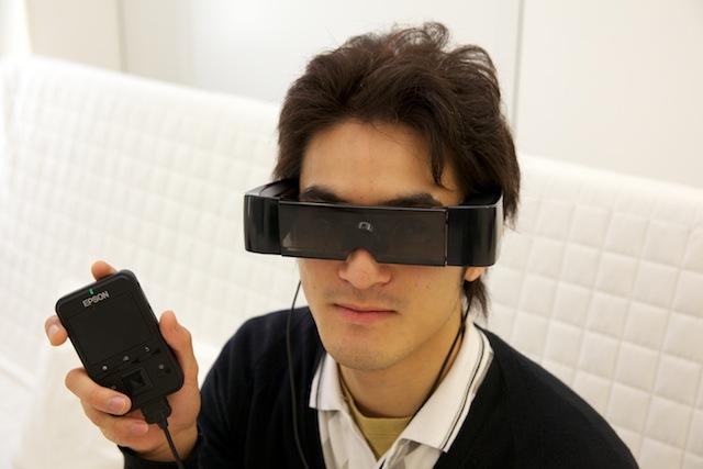 これぞ現代版スカウター！ エプソンの「MOVERIO」で未来を感じよう