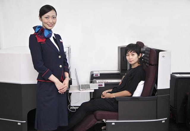 本気で寝る？ 本気で仕事する？ どっちもできるJALの新シート「SKY