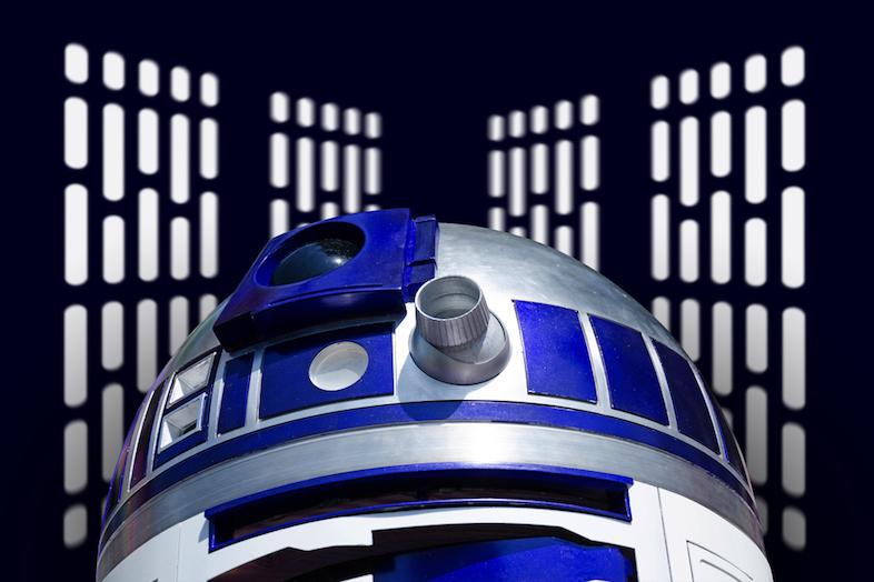 映画『スター・ウォーズ』シリーズで使われたR2-D2がオークションに