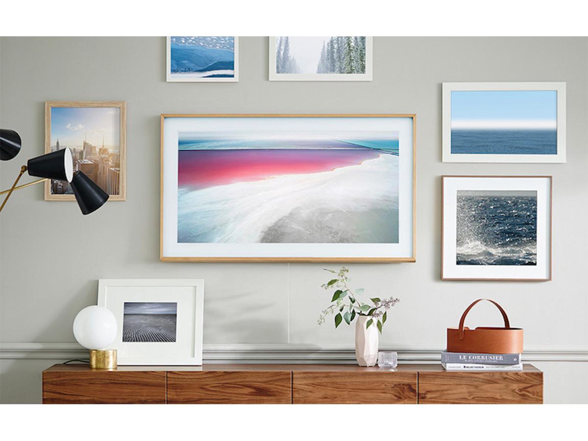 The Frame」テレビを完全インテリア化させたSamsungのフレームテレビ