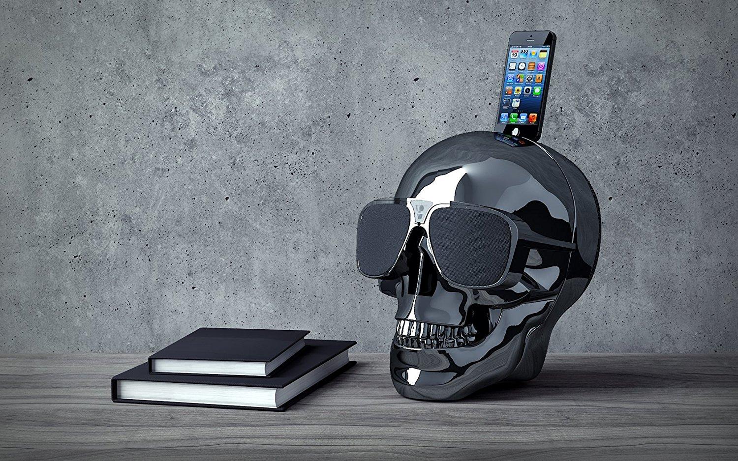 部屋にびっしり埋め込んでみたい…ドクロ型スピーカー「AeroSkull HD+