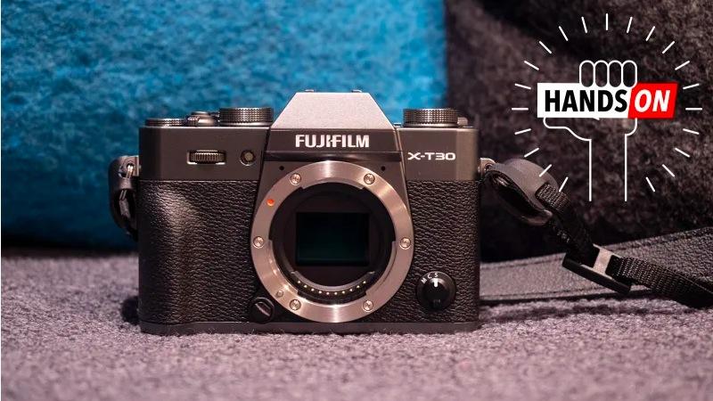 FUJIFILM X-T30ハンズオン：約11万円ながら「ゴージャスな」ミラーレス