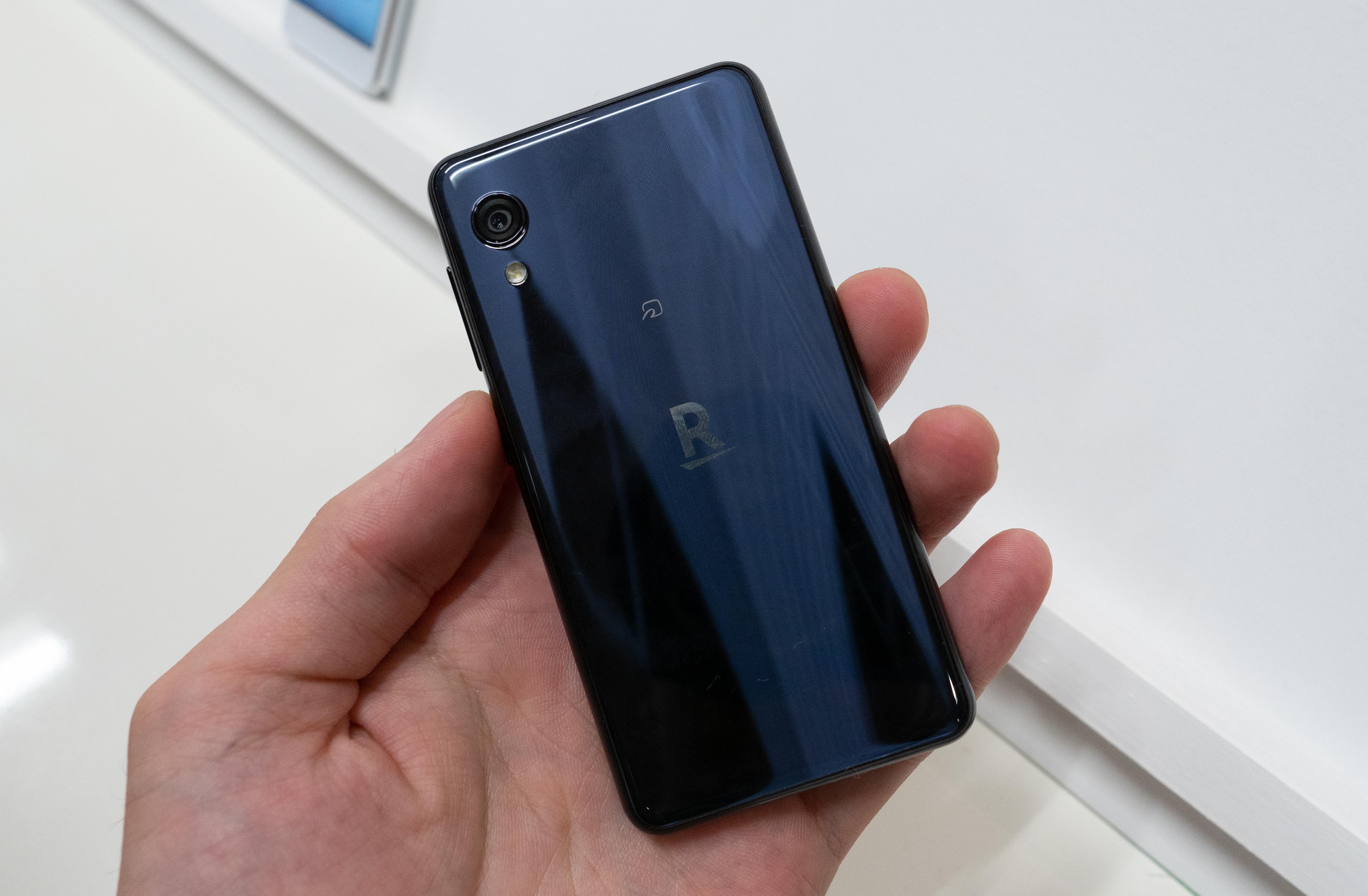 楽天から自社製スマホ「Rakuten Mini」発表！ FeliCa搭載、日本むけの