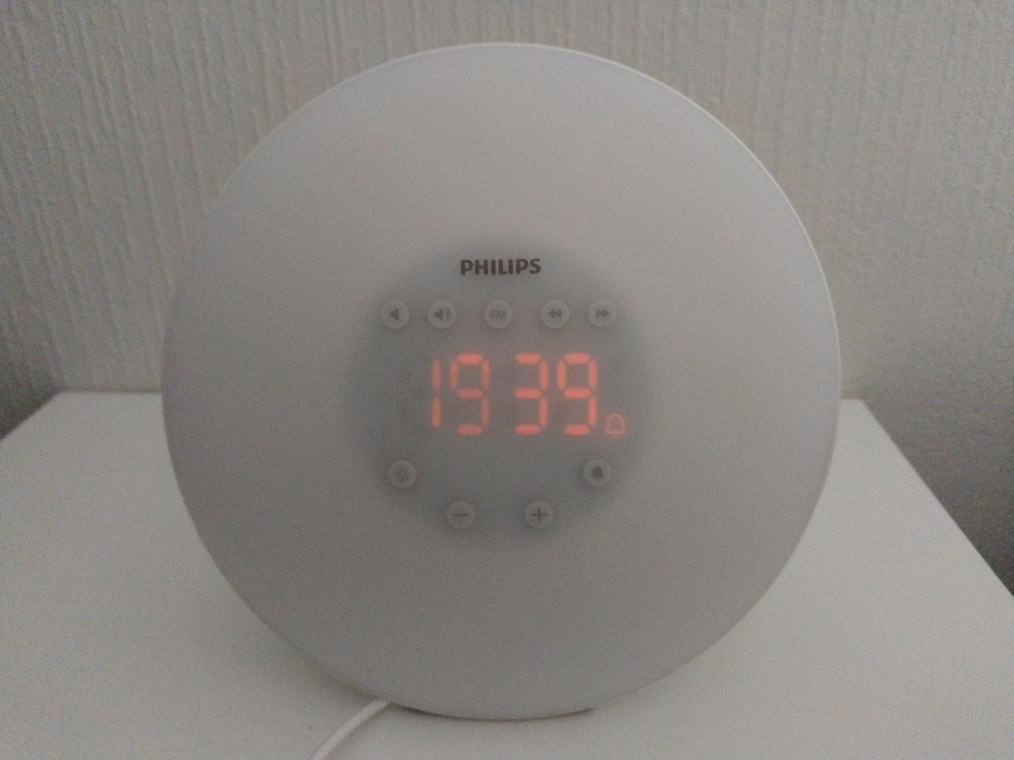 200424PHILIPSwakeuplight1.jpg