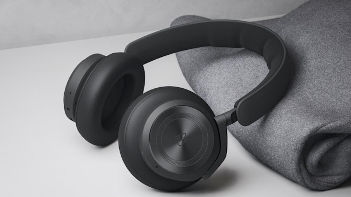 バング＆オルフセンの無線ヘッドフォン「Beoplay HX」はANC自動調整が