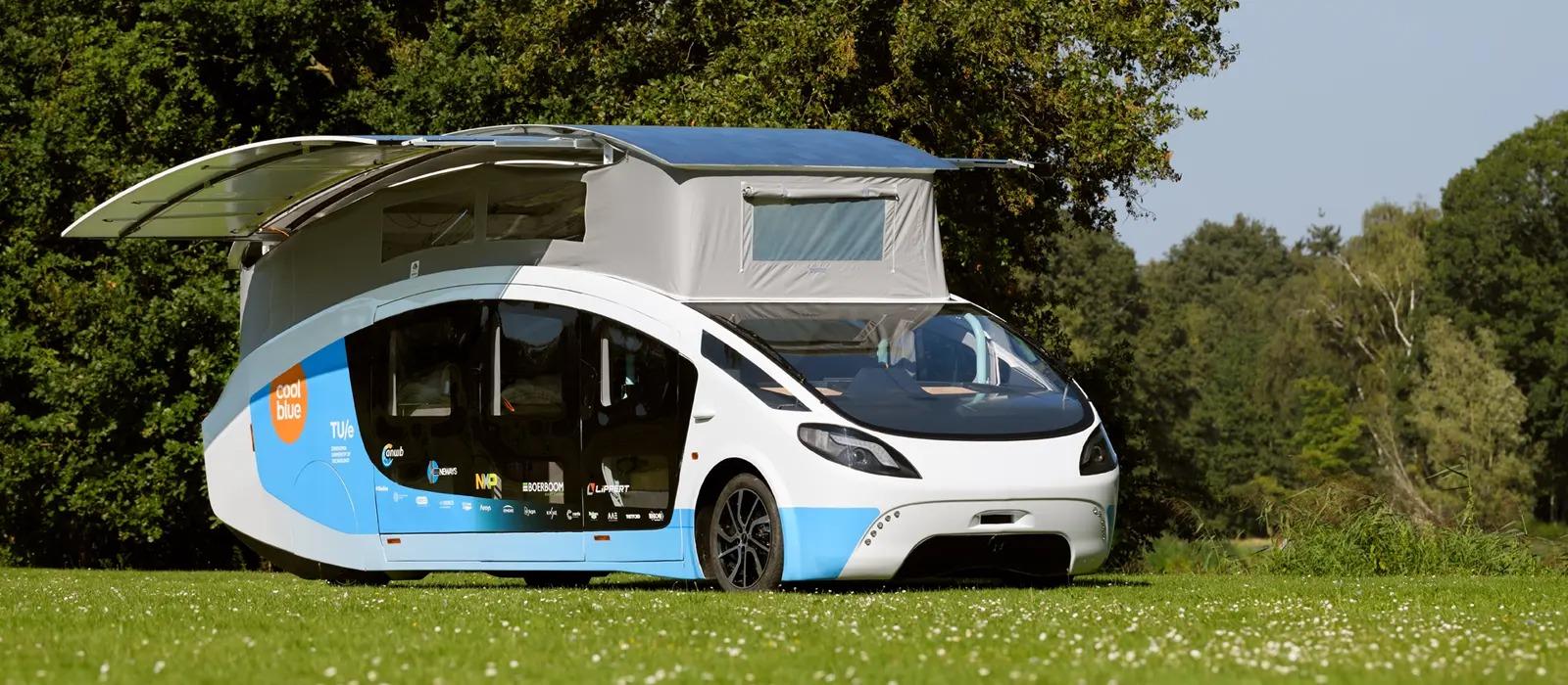 オランダの工科大で生まれた近未来キャンピングカー、太陽光発電のみで