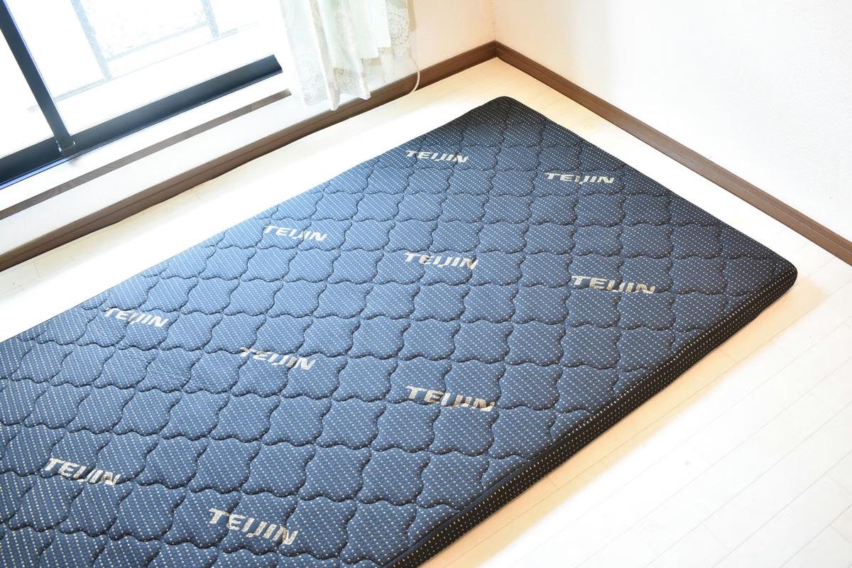 重ねるだけで睡眠環境が極上に。テイジン高反発マットレスを試してみた