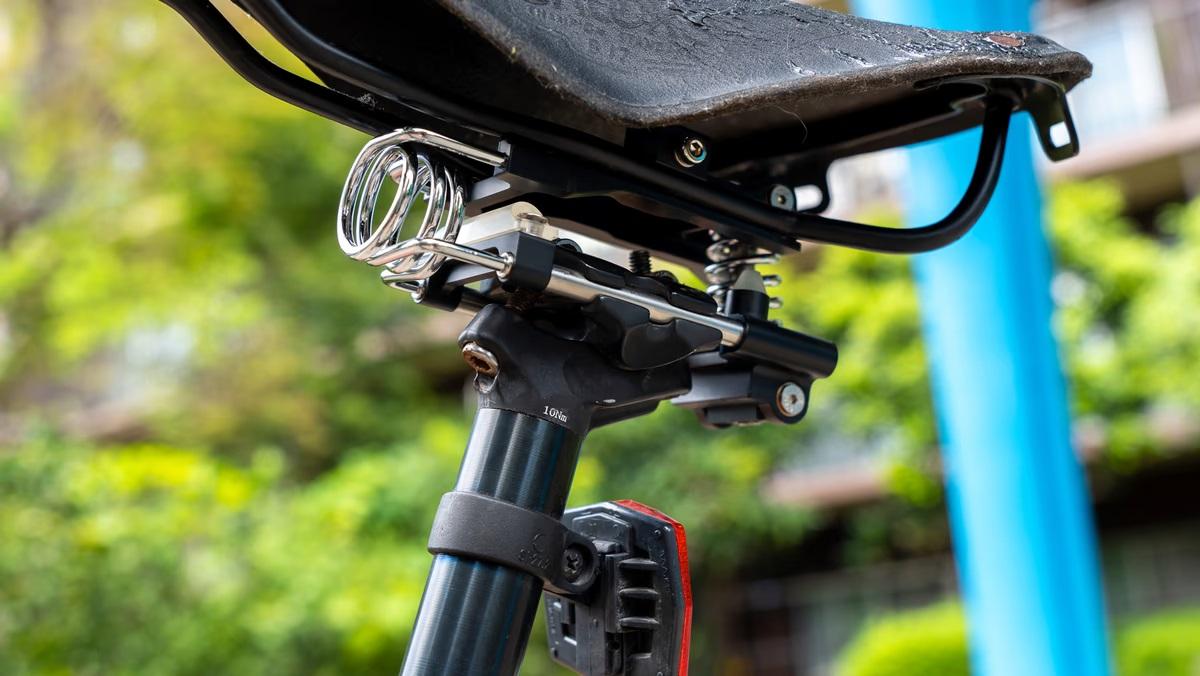 お尻の痛み、もう悩まない！ 「Air Seat」で硬い自転車サドルや段差