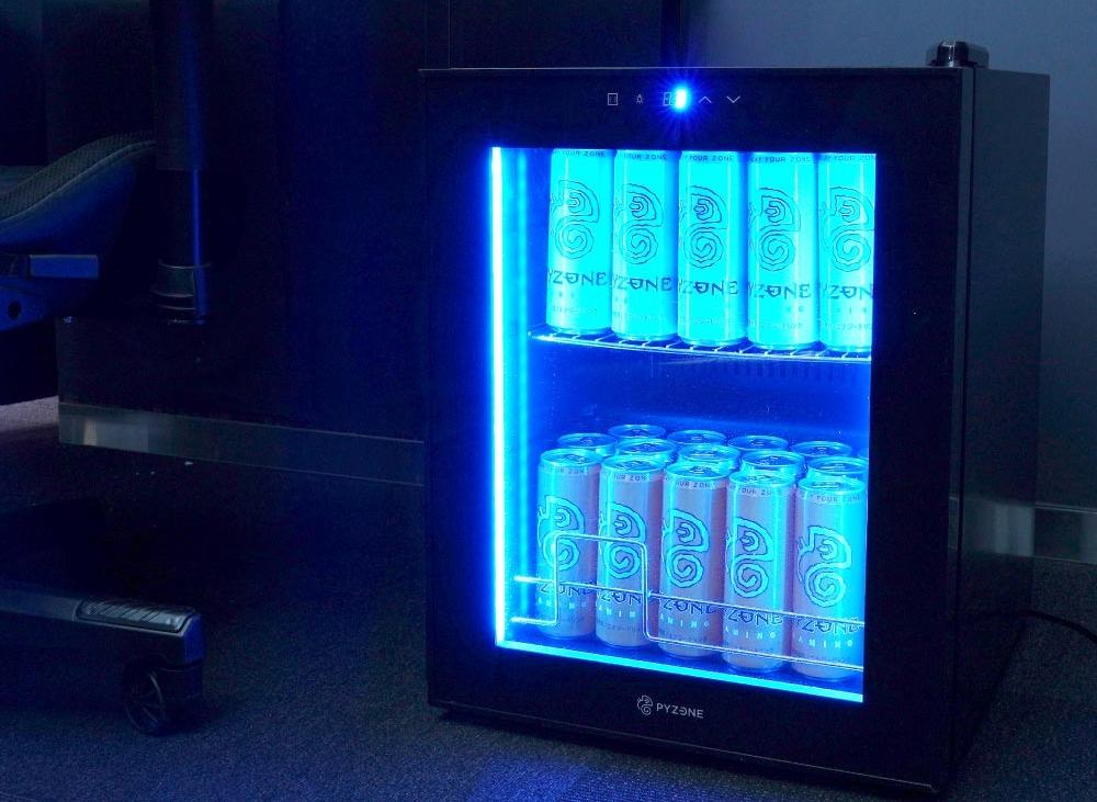 闇夜に光る、ヤル気が光る。ゲーミング冷蔵庫爆誕 | ギズモード・ジャパン