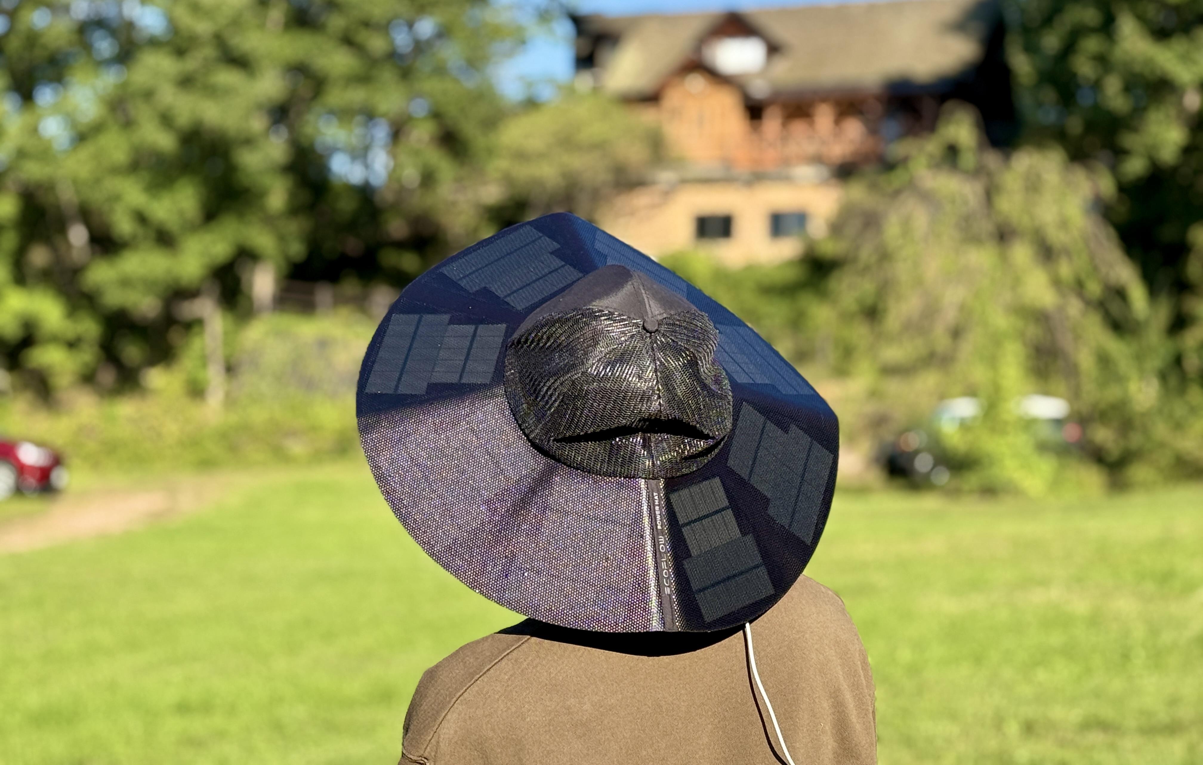 発電する帽子。ソーラーパネル付きハット「EcoFlow Power Hat」の実力