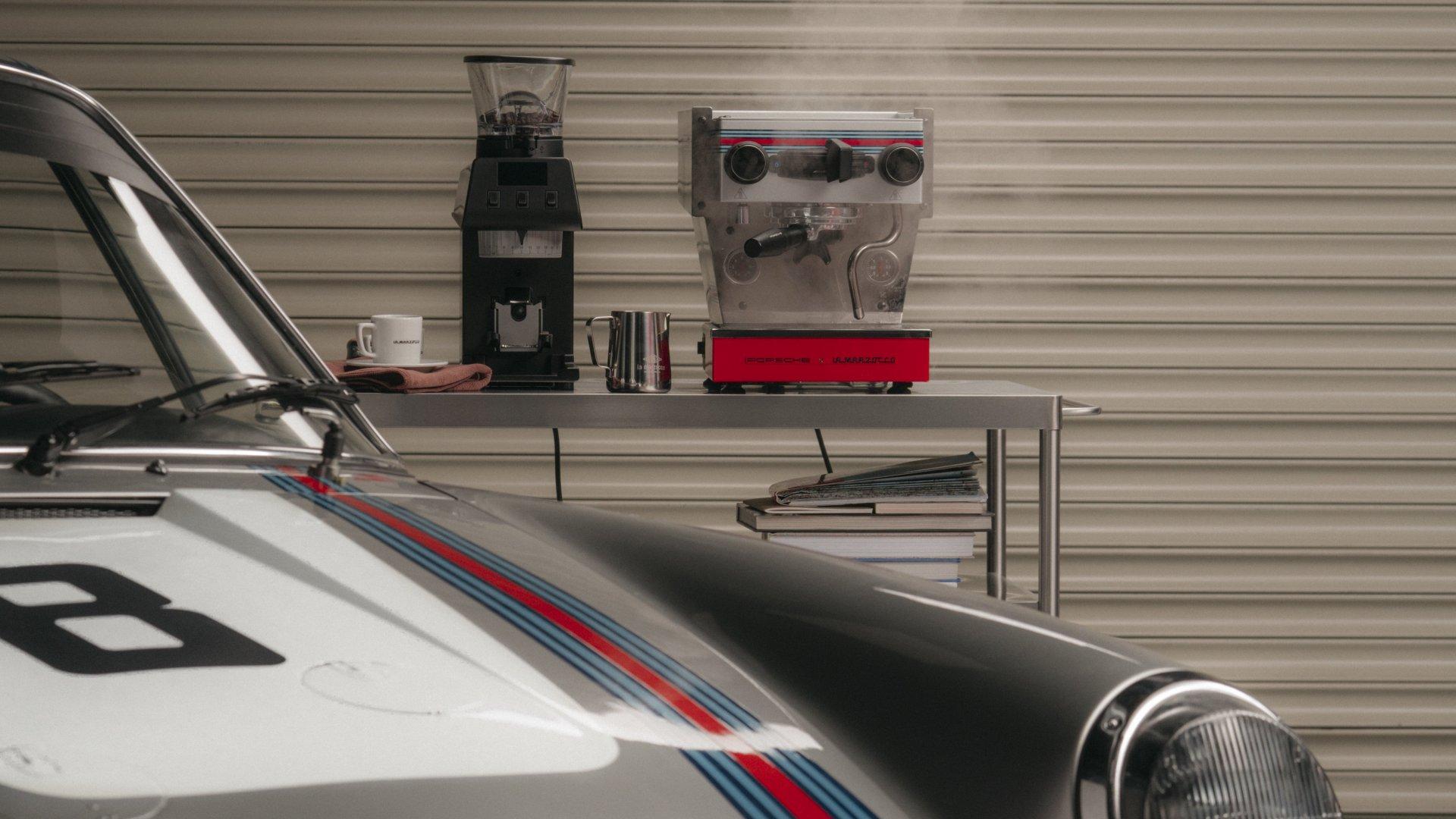 超希少　高級　ポルシェ　鍋　PORSCHE　Barazzoni 社製 PARA64 1/64 ポルシェ 911 GT3 (992.2) GT 2025 シルバーメタリック 左 調理器具