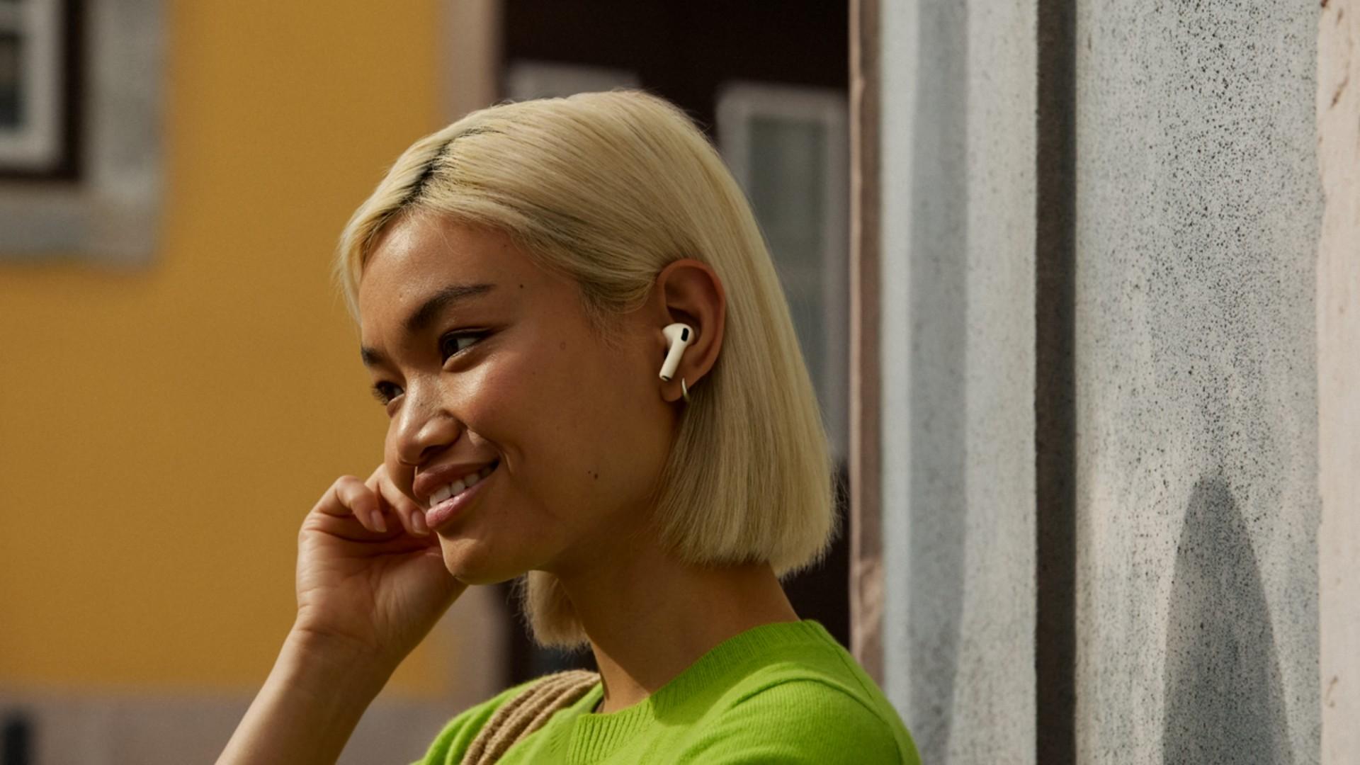 まさかのAirPods Proが超進化。あなたの通訳になります #AppleEvent