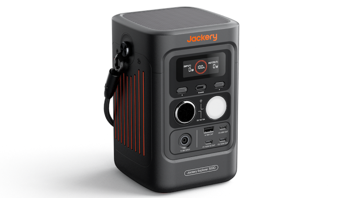 PCもスマホもまとめて給電。Jackery「300D」で外出先の充電不安を
