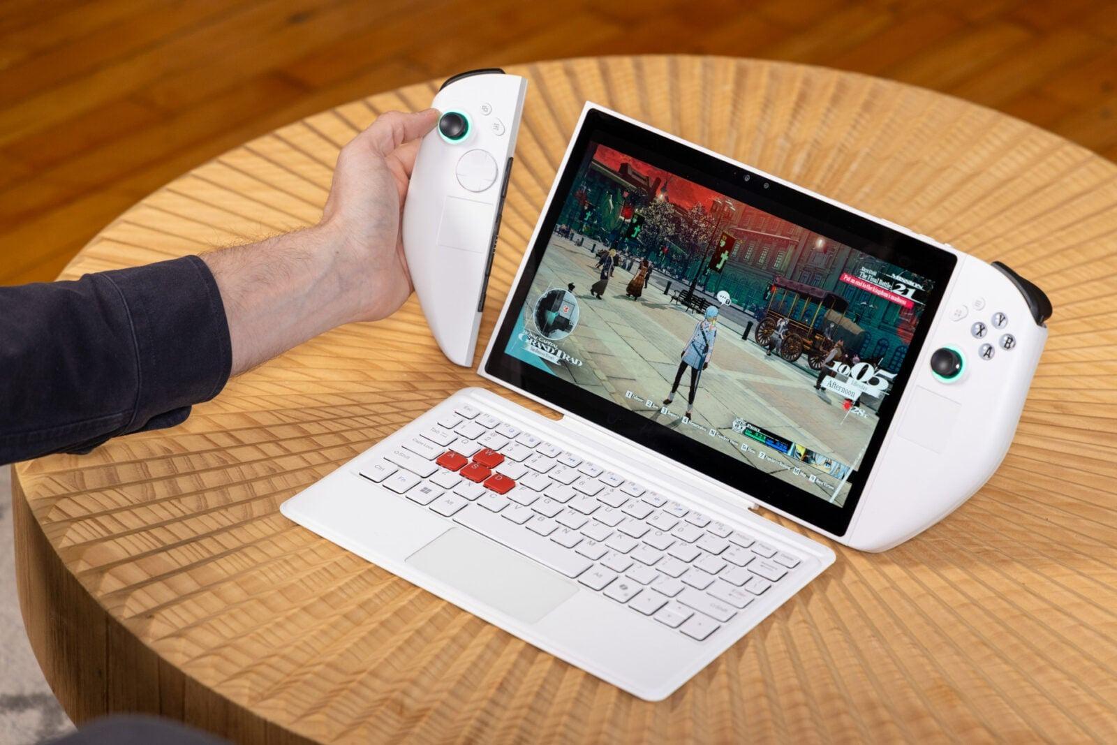 何もかも詰め込んだ3DゲームPC「Abxylute 3D One」が抱えるデカすぎ 