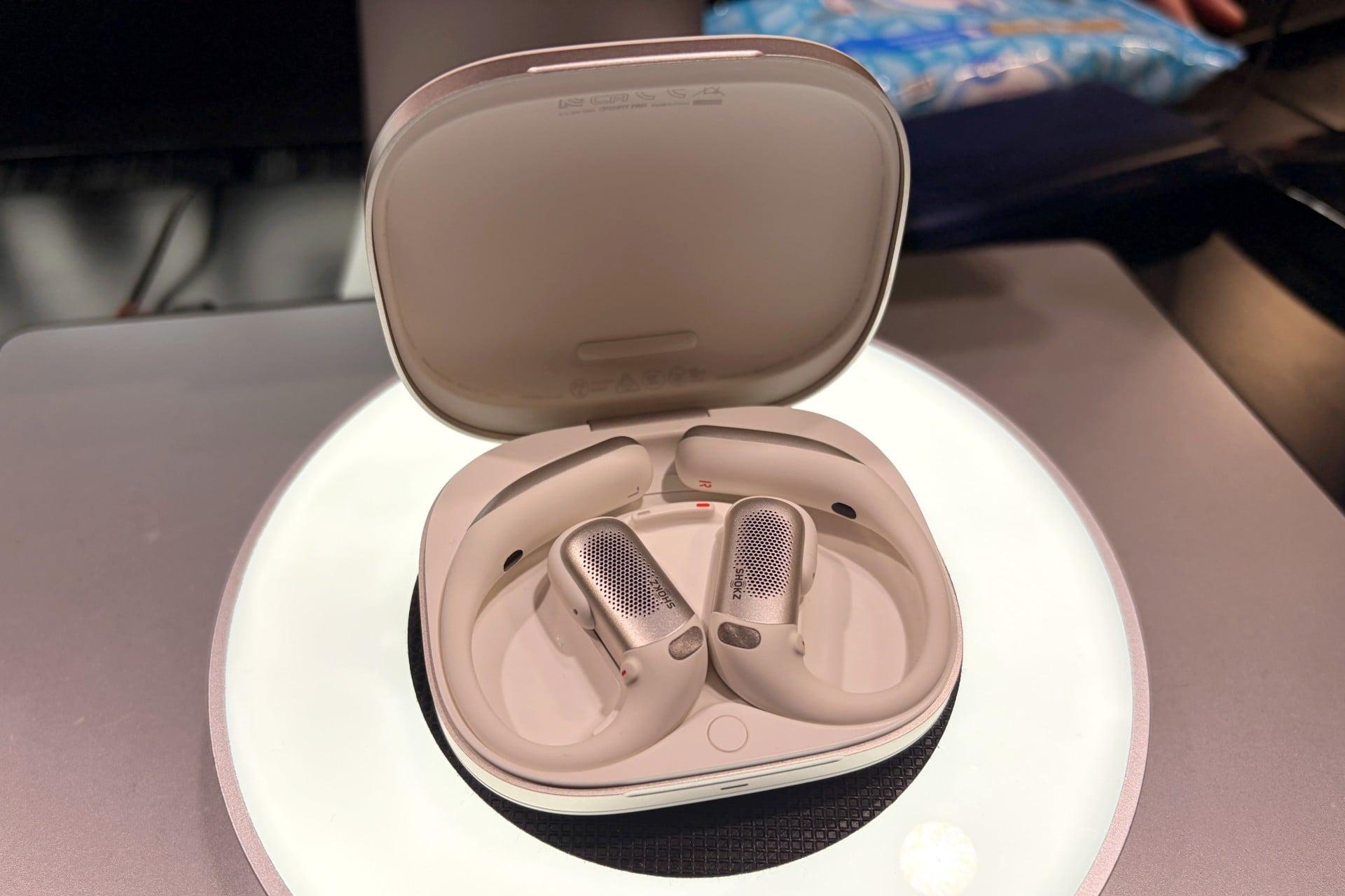 【1日使用美品】SHOKZ OpenFit Pro オープンイヤー ノイキャン Shokzの新製品は、オープン型イヤホンなのにノイキャン的機能を搭載