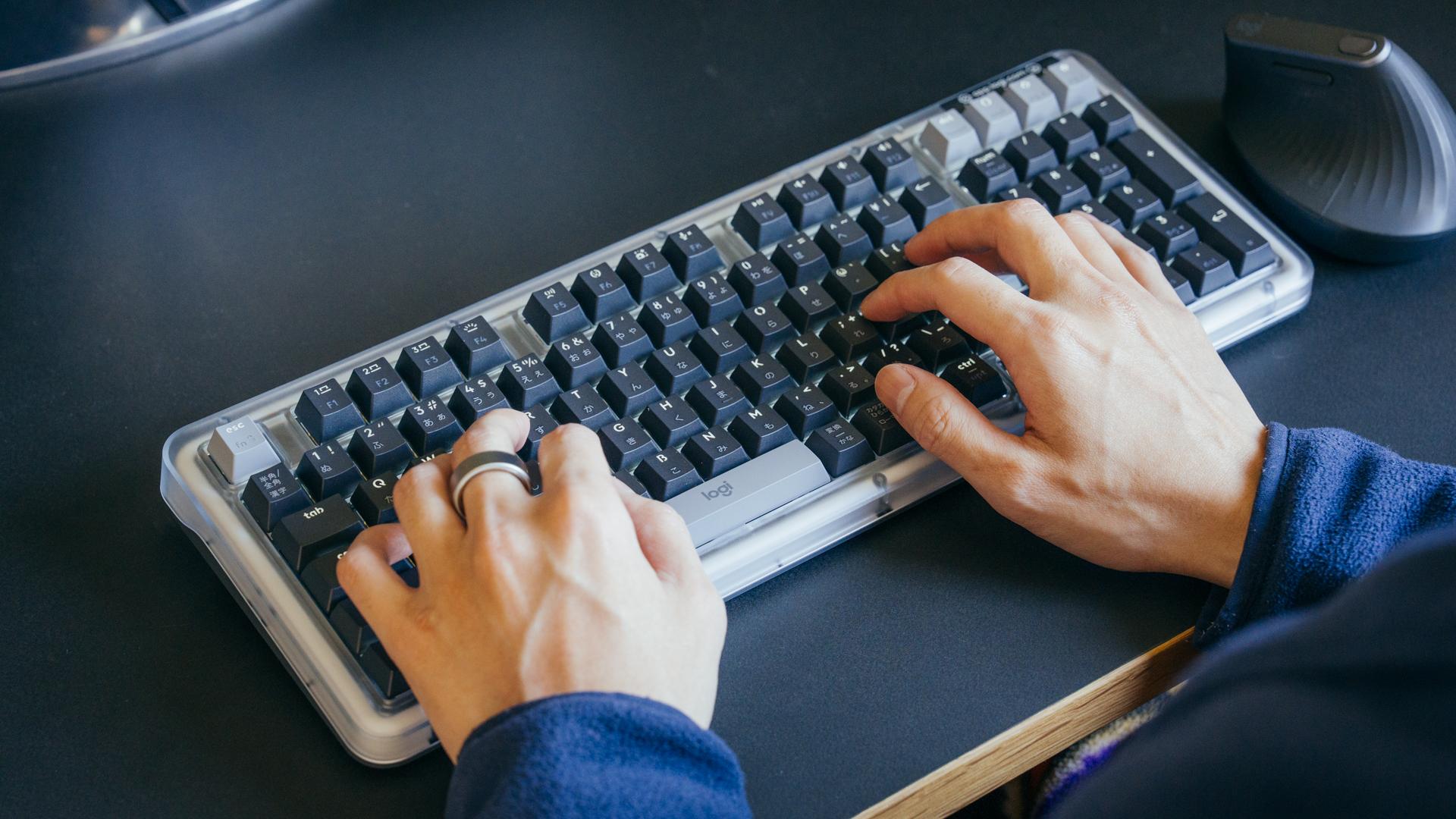 この価格でこのコトコト感！ 身近すぎるガスケットキーボード「Alto 
