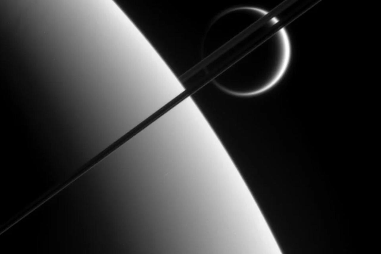土星の環、お前だったのか。犯人は1億年前に消えた“幻の衛星