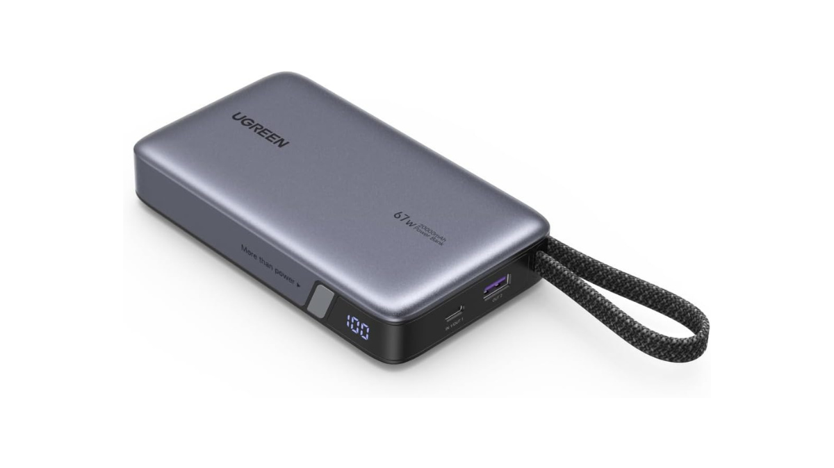 UGREENの67W最速級、3台同時、残量％丸見え新作モバイルバッテリーが26