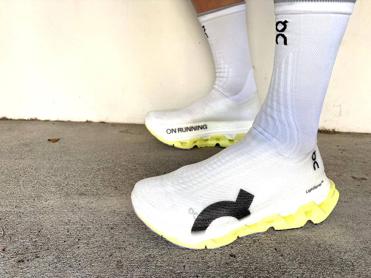特殊な繊維を噴射。Onの最新ランニングシューズは最先端のテックが盛り