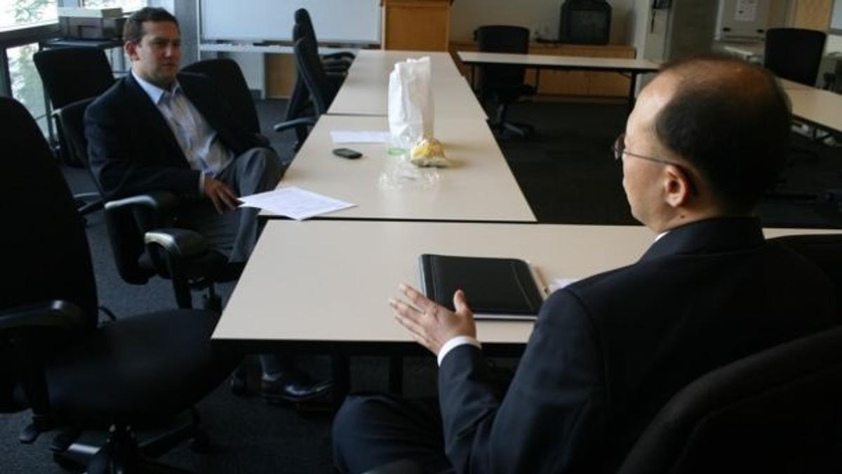 面接では序盤に質問をしておくことで有利に進む ライフハッカー ジャパン