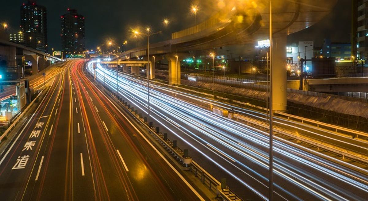 光の線が美しい 光跡写真 の撮り方 ライフハッカー ジャパン 光の線が美しい 光跡写真 の撮り方 ライフハッカー ジャパン