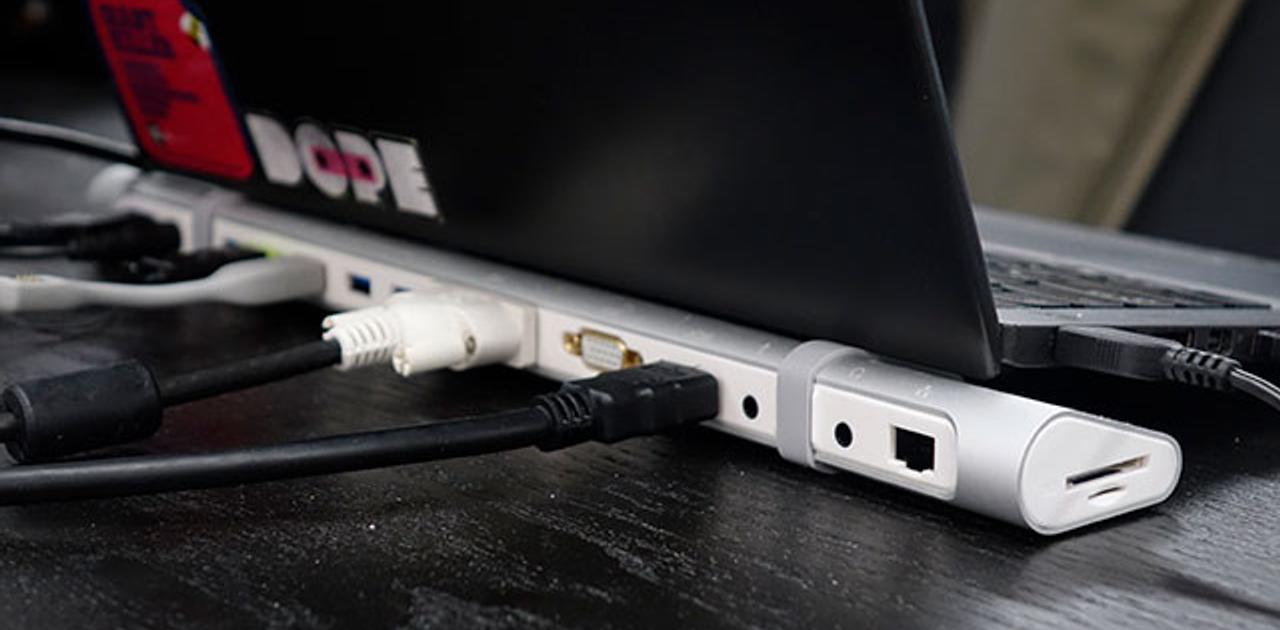 最近のノートpcにはコネクタが足りない あらゆるコネクタを増設するマルチハブ 今日のライフハックツール ライフハッカー ジャパン 最近のノートpcにはコネクタが足りない あらゆるコネクタを増設するマルチハブ 今日のライフハックツール ライフハッカー ジャパン