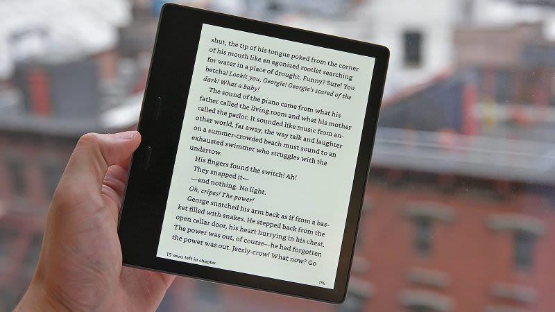 Amazonの電子書籍リーダー「Kindle Oasis」の新型が登場！ 旧モデルや