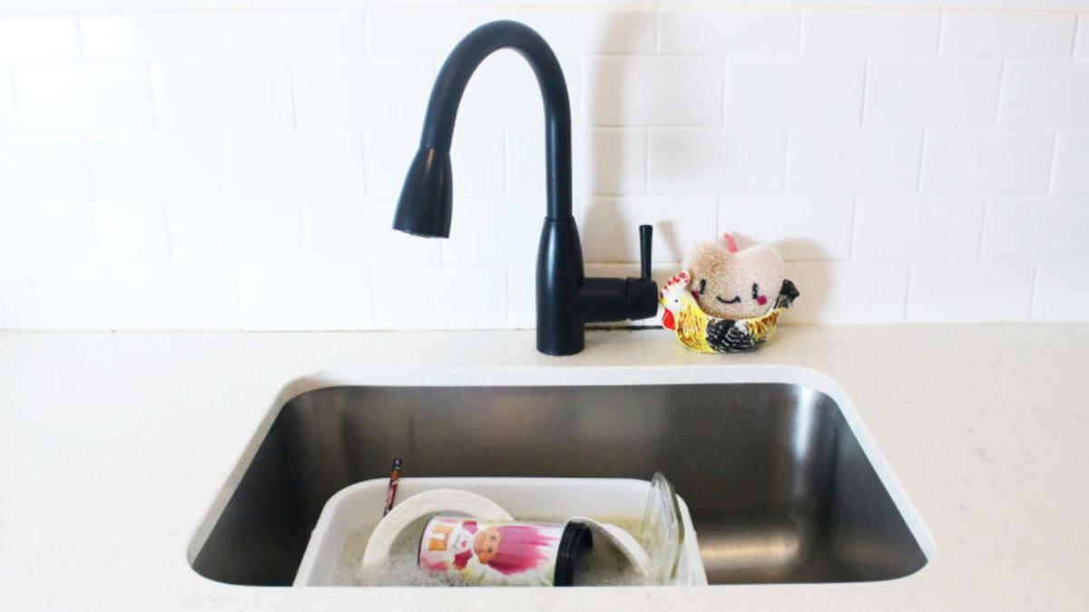 食後の洗い物が嫌いな人ほど 洗い桶を使うべき理由 ライフハッカー ジャパン 食後の洗い物が嫌いな人ほど 洗い桶を使うべき理由 ライフハッカー ジャパン