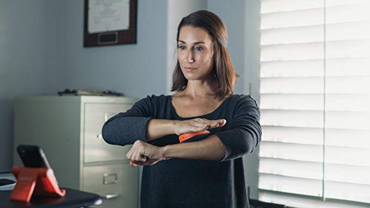 いつでもどこでも100種類のトレーニングができる、手のひらサイズの