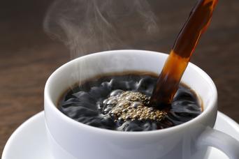 短時間の昼寝からスッキリ目覚めるには「寝る前のコーヒー」が効く