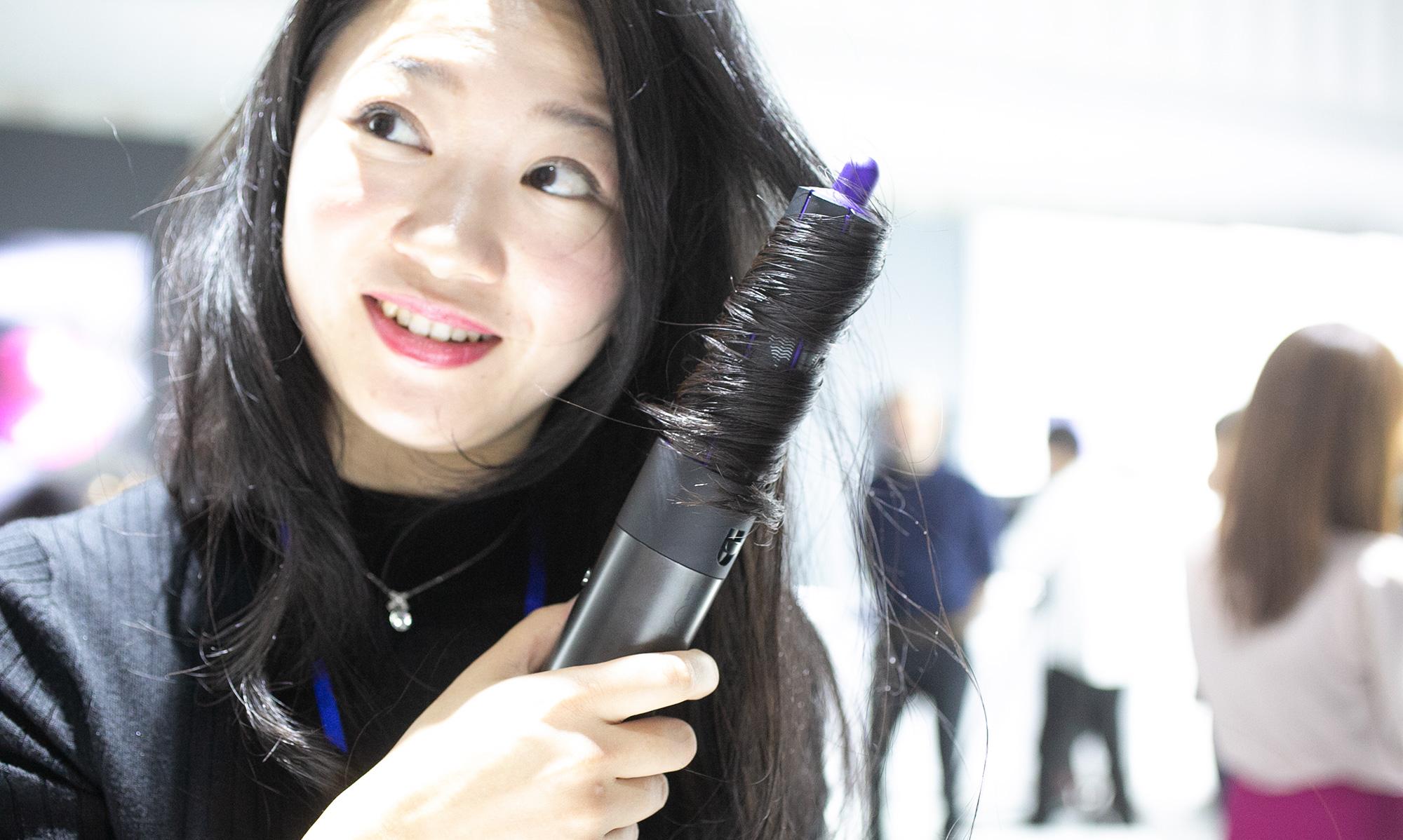 傷めず時短スタイリング。めんどくさがりでも髪型が決まるDyson 