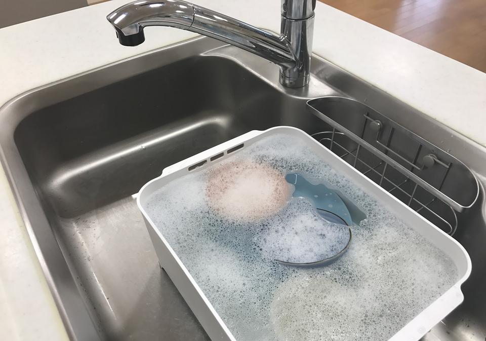 食器を水につける