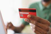 デビットカードは、クレジットカードより補償レベルが低いって本当？