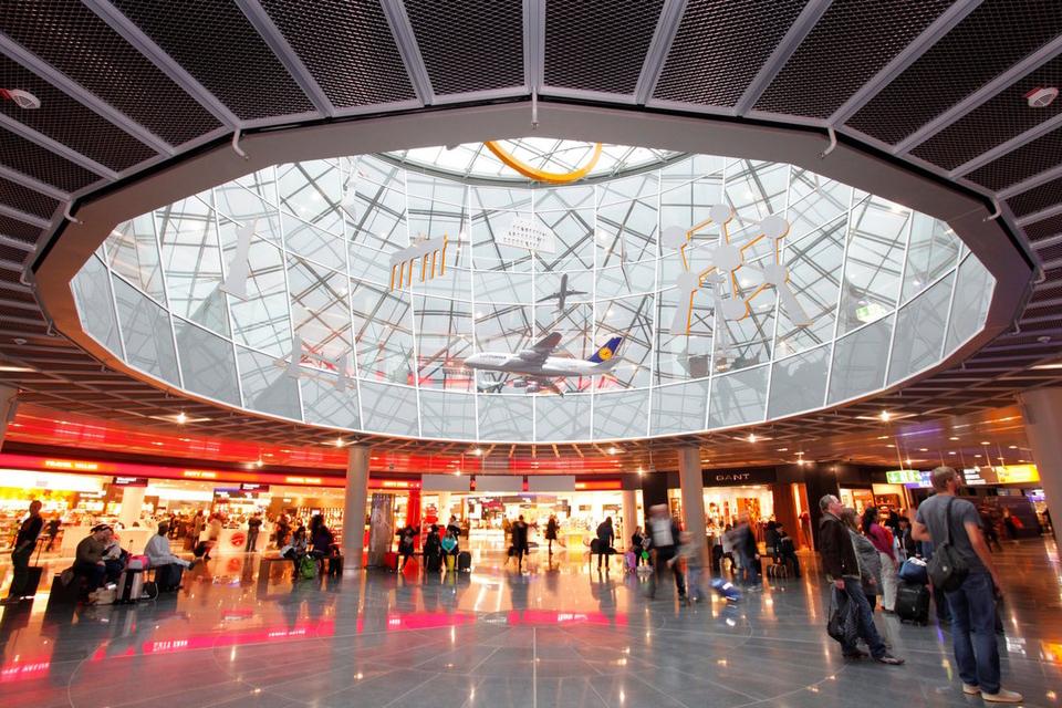フランクフルト空港(FRA)