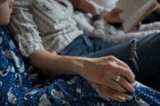 寝る前に1日を振り返る。気持ちをリセットできる寝かしつけ術｜育児ハック