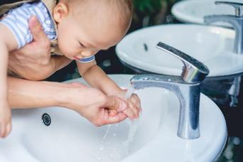 赤ちゃんのコロナ対策どうする？ 乳幼児の基本的な手の洗い方