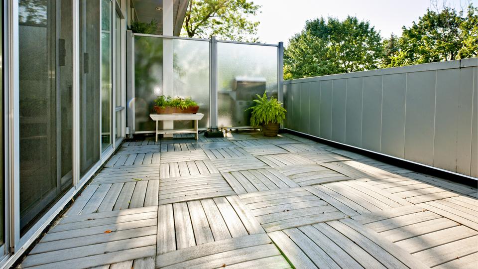 ベランダ改革のためのマストアイテム17選 狭くても快適 おしゃれ空間に ライフハッカー 日本版