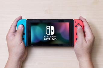 Nintendo SwitchとSwitch Liteを徹底比較｜機能や携帯性の違いは？