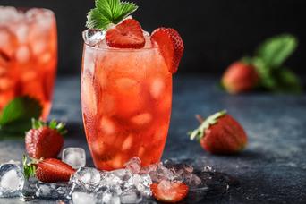 暑い夏に飲みたいカクテルレシピまとめ