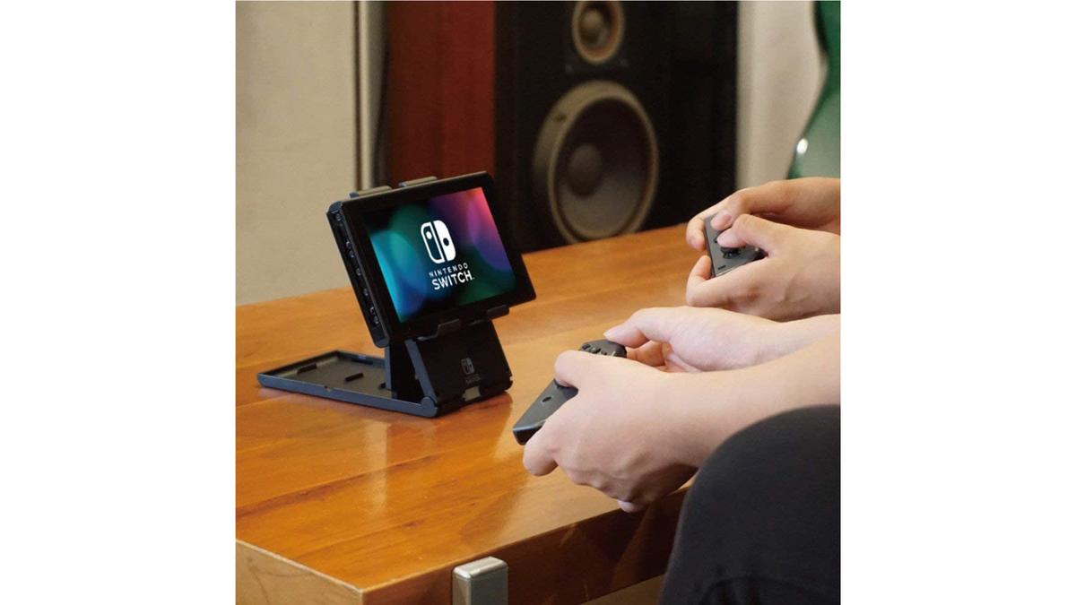充電しながらswitchを快適にプレイ テーブルモード を使うなら 専用スタンドが便利です ライフハッカー ジャパン 充電しながらswitchを快適にプレイ テーブルモード を使うなら 専用スタンドが便利です ライフハッカー ジャパン