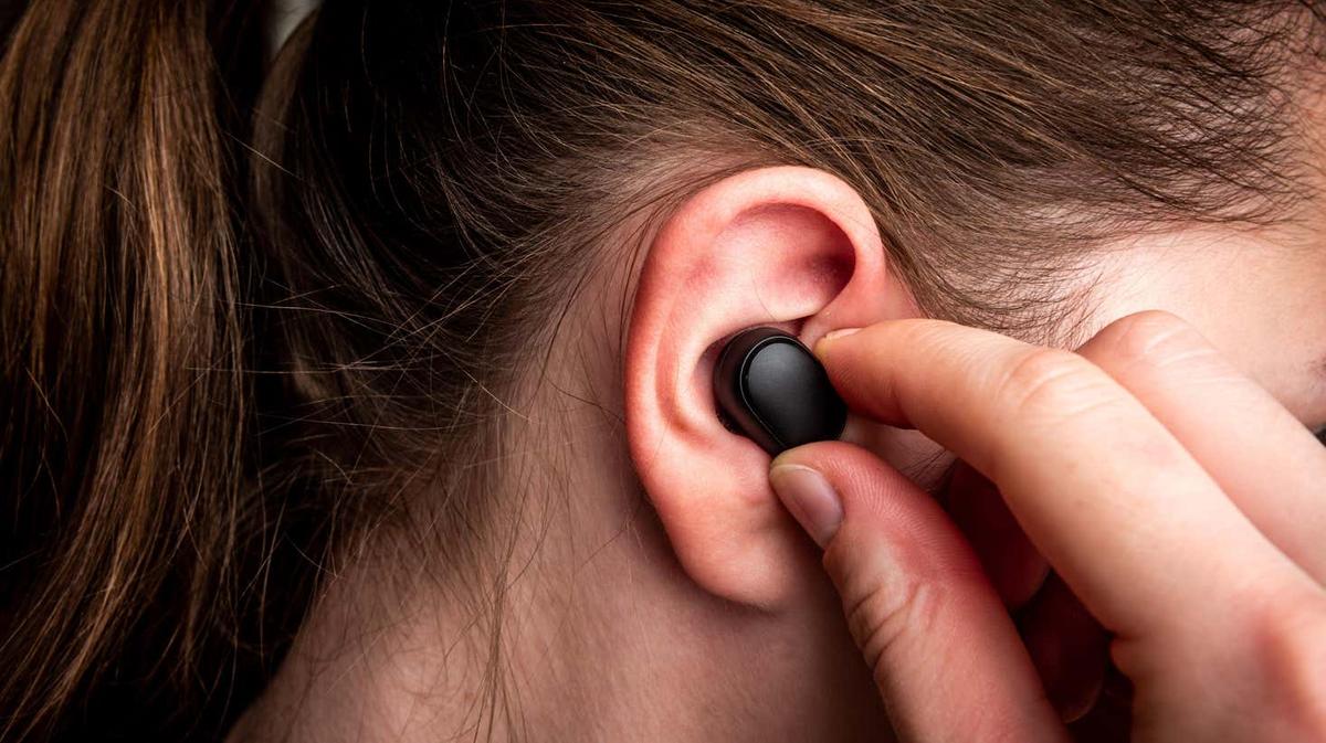 細菌だらけ イヤホンの適切な掃除方法と掃除頻度 ライフハッカー ジャパン