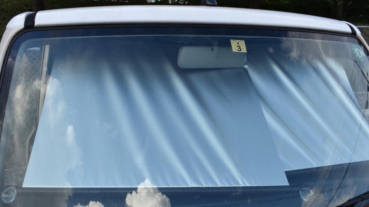 引っ張り上げるだけ 一瞬で日差しが防げるサンシェードの実力とは ライフハッカー 日本版