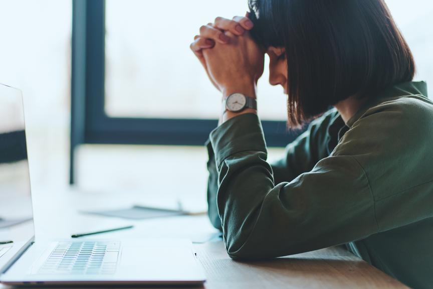 心が弱っている人の「助けを求めるサイン」に気づく方法