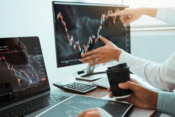 投資初心者が儲けを狙うなら、個別株より「アクティブファンド」がいい