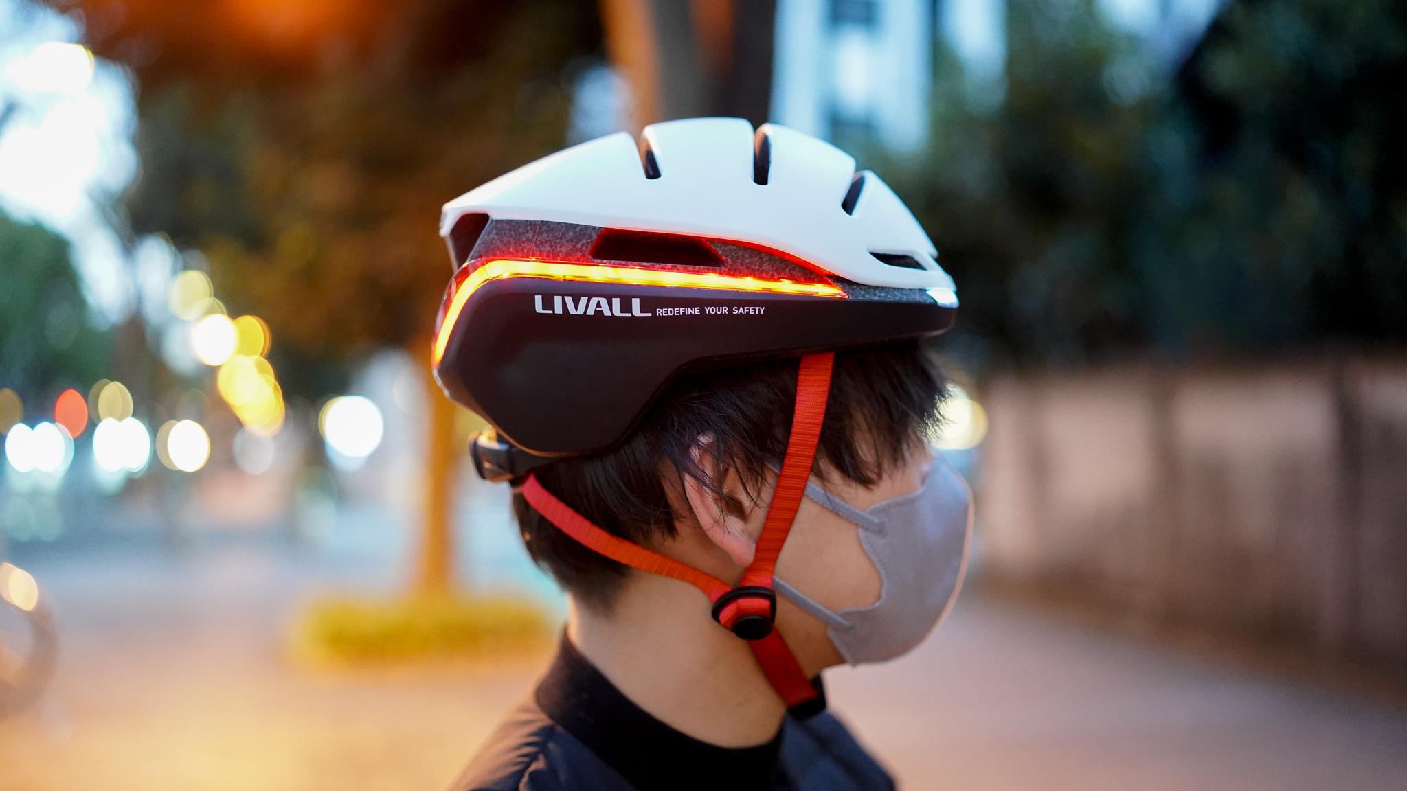 スマートヘルメット LIVALL EVO21-